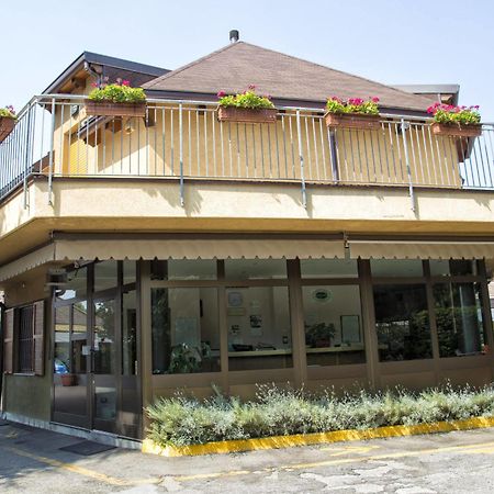 Hotel Motel Ovest Виттуоне Экстерьер фото