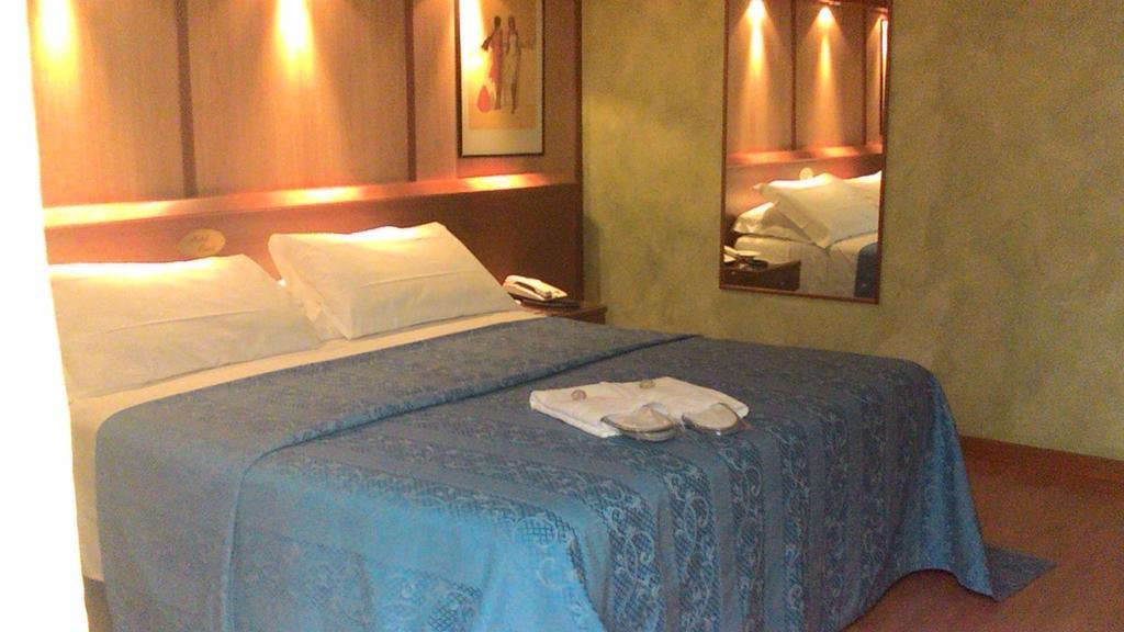 Hotel Motel Ovest Виттуоне Номер фото