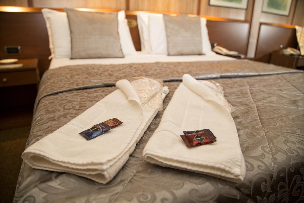 Hotel Motel Ovest Виттуоне Экстерьер фото