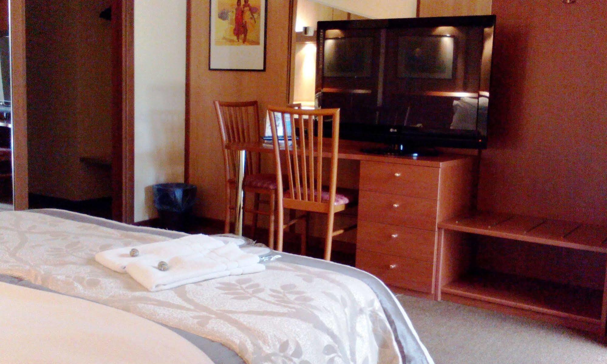 Hotel Motel Ovest Виттуоне Экстерьер фото